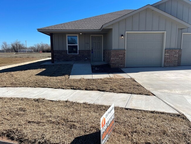 property at 534 Parkhill Cir