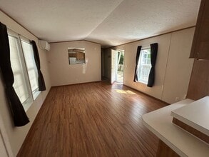 6151 Shamrock Rd in Maple Falls, WA - Building Photo - Building Photo