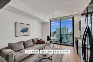 398 NE 5th St, Unit SI ID1504019P in Miami, FL - Building Photo