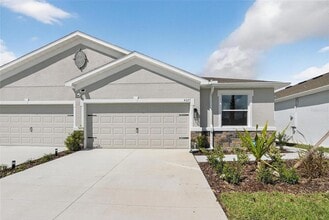 4027 Westwood Flds Lp in Plant City, FL - Foto de edificio - Building Photo