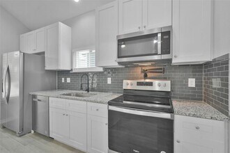 352 Westchase St in Montgomery, TX - Building Photo - Building Photo