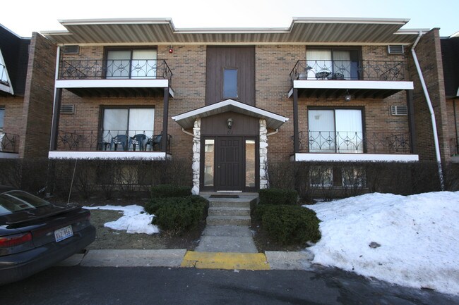 51 W 65TH St in Westmont, IL - Building Photo - Building Photo