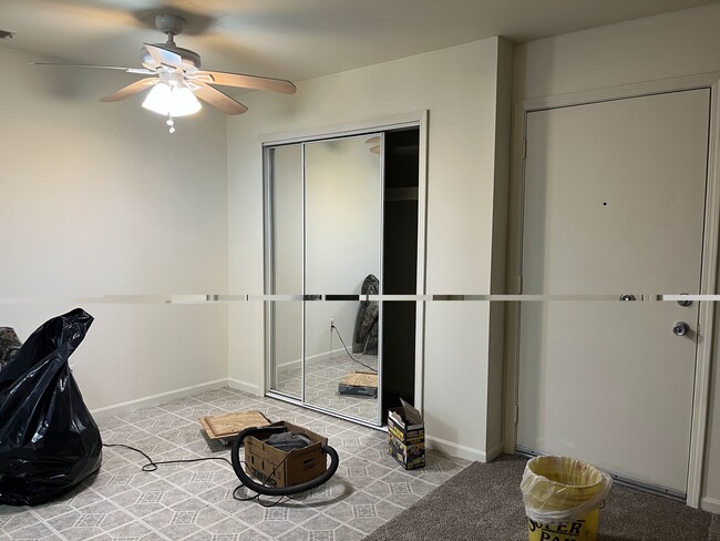 34630 Clarkson Dr W, Unit #54 in Fraser, MI - Foto de edificio - Building Photo