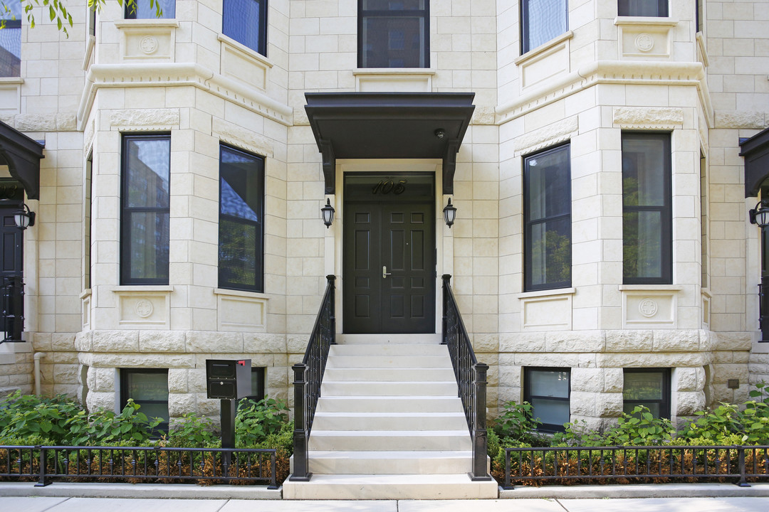 Chestnut Row Homes in Chicago, IL - Foto de edificio