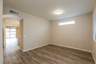 5519 W Vineyard Rd in Phoenix, AZ - Building Photo - Building Photo