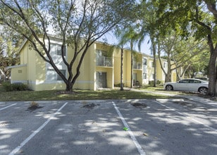 Riverwalk I Apartments in Homestead, FL - Foto de edificio - Building Photo