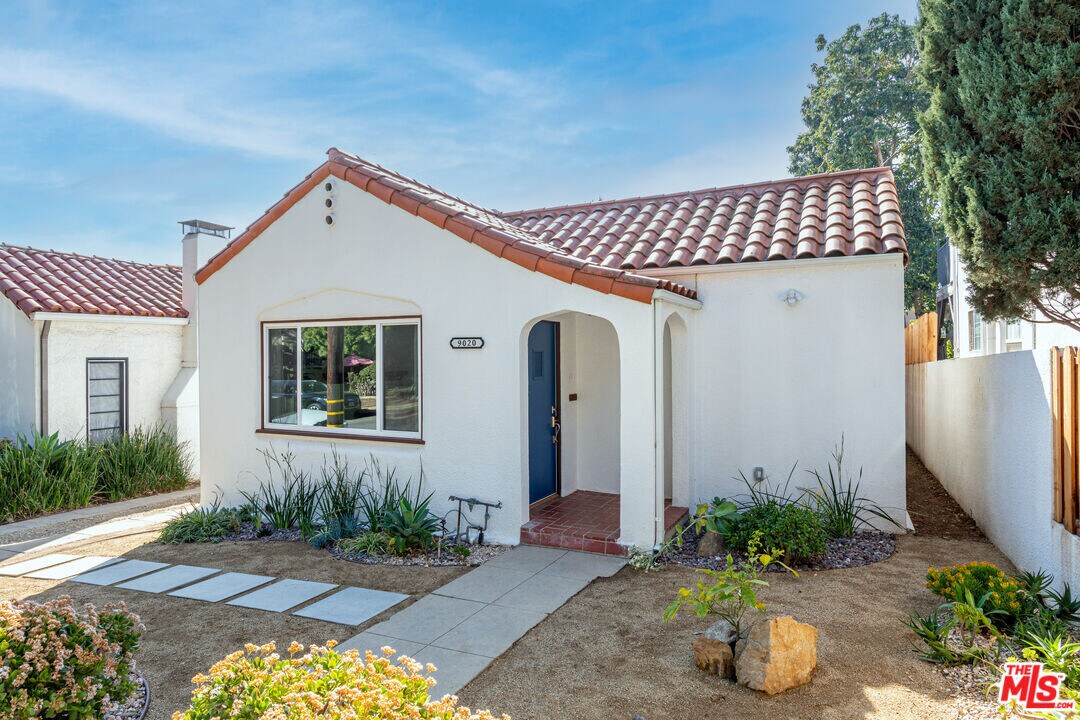 9020 Phyllis Ave in West Hollywood, CA - Building Photo