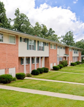 Neosho Villas in Neosho, MO - Building Photo