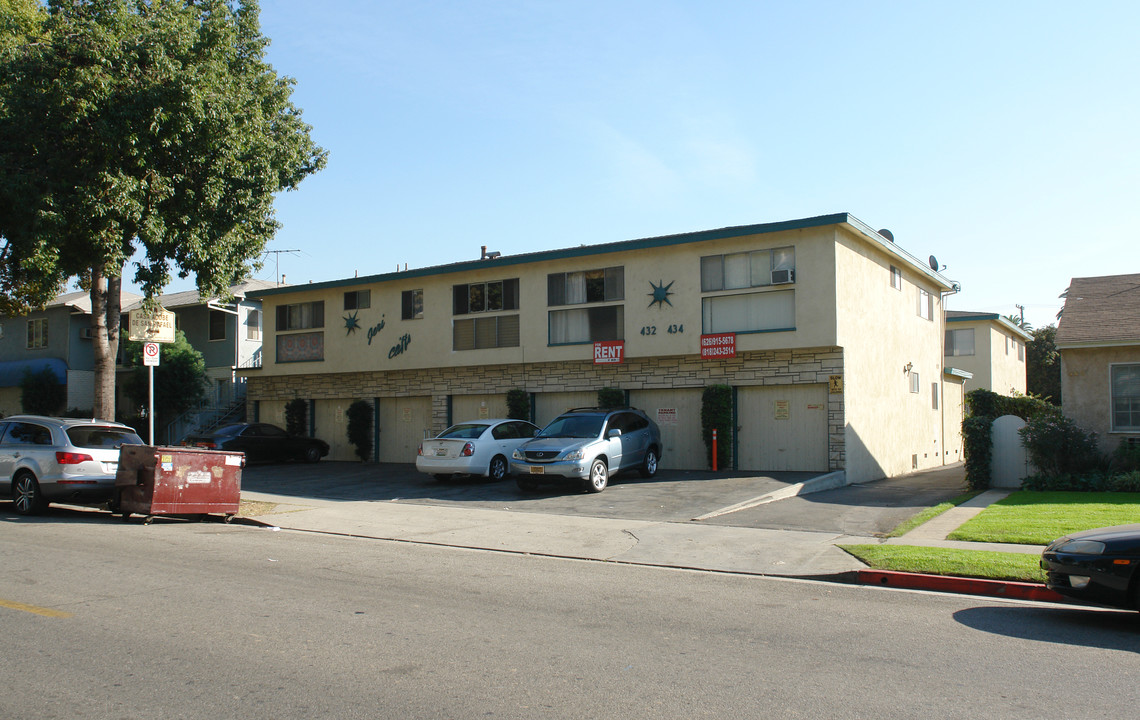 432-434 W Stocker St in Glendale, CA - Foto de edificio