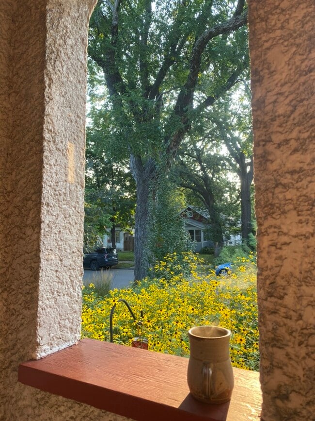 2826 S 39th Ave in Minneapolis, MN - Building Photo - Building Photo