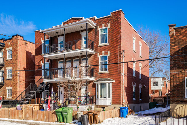 53 Boyer Av