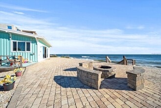 3161 N Ocean Shore Blvd in Flagler Beach, FL - Foto de edificio - Building Photo