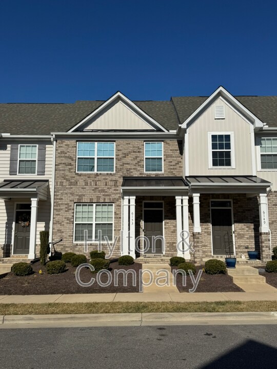 6153 Bowline Ln in Richmond, VA - Building Photo