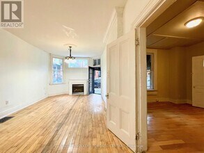 483-483 Ontario St in Toronto, ON - Building Photo - Building Photo