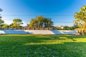 9375 SW 181st St in Palmetto Bay, FL - Building Photo - Building Photo