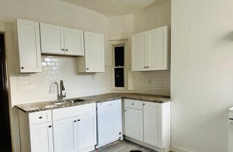 38 Jefferson St, Unit 1 in Cambridge, MA - Building Photo - Building Photo