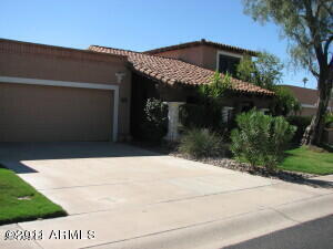 7745 N Vía Camello Del Sur in Scottsdale, AZ - Foto de edificio