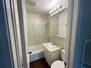 308 E Kittyhawk Dr in Midwest City, OK - Building Photo - Building Photo