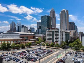 505 E 6th St in Charlotte, NC - Building Photo