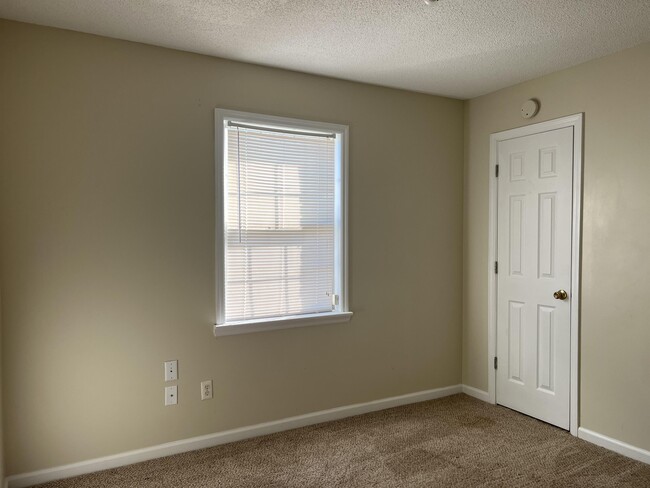 145 Caleb White Blvd in Hinesville, GA - Building Photo - Building Photo