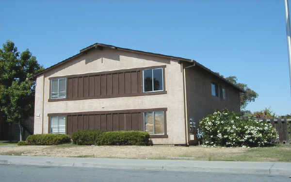 2112 Spanos St in Antioch, CA - Building Photo - Building Photo