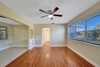 250 Carolina Ave in Fort Lauderdale, FL - Building Photo - Building Photo