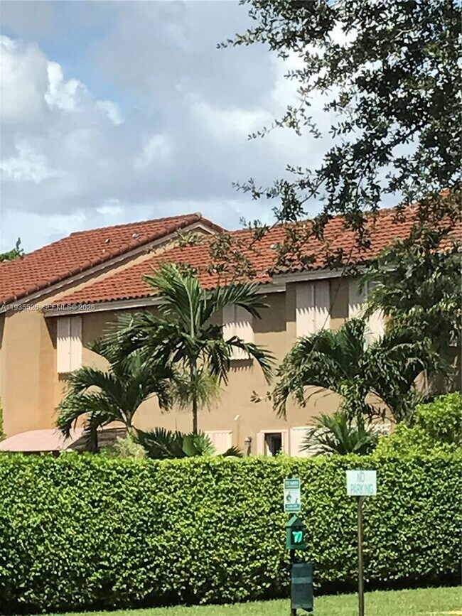 10872 SW 89th St in Miami, FL - Building Photo - Building Photo