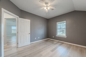 834 Elkhart St in Houston, TX - Building Photo - Building Photo