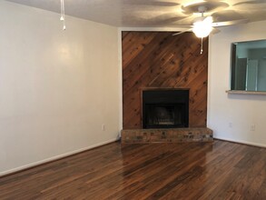 2430 Pecan Ridge Dr in Bryan, TX - Building Photo - Building Photo
