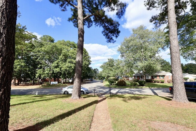 9107 Mapleview Ave in Richmond, VA - Building Photo - Building Photo