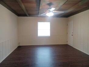 1719 Oakley Ct, Unit 1 in Thibodaux, LA - Foto de edificio - Building Photo