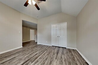 10623 Mist Ln in Houston, TX - Building Photo - Building Photo