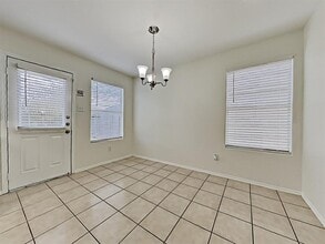 6830 Shallow River Ct in Spring, TX - Foto de edificio - Building Photo