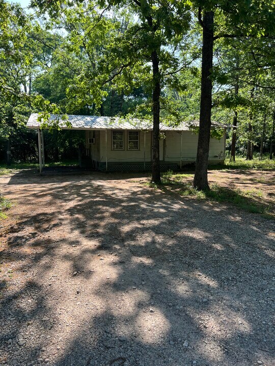 420 RS County Rd 3333 in Emory, TX - Foto de edificio