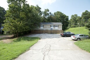 6505 Bannor Ln in Peachtree Corners, GA - Building Photo