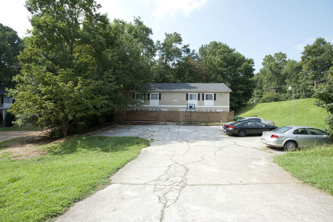 6505 Bannor Ln in Peachtree Corners, GA - Building Photo