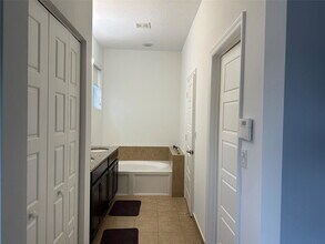 632 NE 193rd St in Miami, FL - Building Photo - Building Photo
