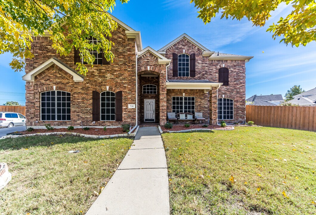 716 Sugar Valley Rd in Murphy, TX - Building Photo