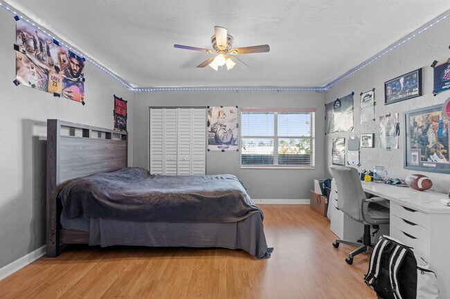 1205 Mariposa Ave, Unit #413 in Coral Gables, FL - Foto de edificio - Building Photo