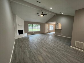 6223 Brookgate Dr in Spring, TX - Building Photo - Building Photo