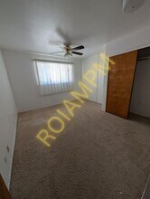 2525 Falls Ave E in Twin Falls, ID - Foto de edificio - Building Photo