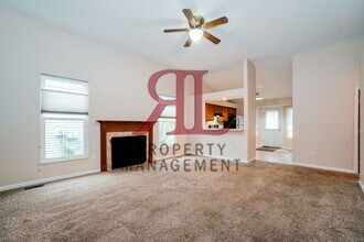 4800 Coachford Dr in Columbus, OH - Foto de edificio - Building Photo