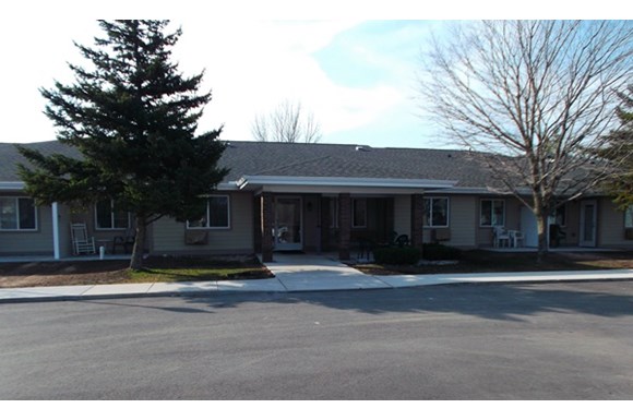 Cheboygan Shores in Cheboygan, MI - Building Photo