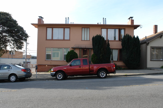 337 Miller Ave in South San Francisco, CA - Building Photo - Building Photo