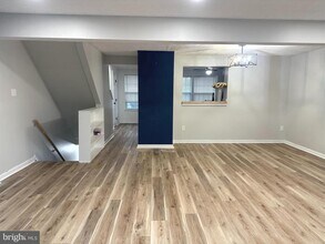 31 Stoneshire Dr in Glassboro, NJ - Building Photo - Building Photo