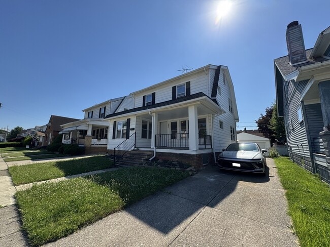 4912 E 111th St in Garfield Heights, OH - Building Photo - Building Photo