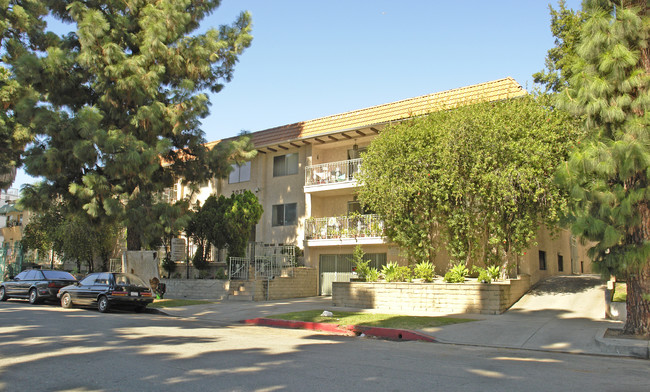 Casa Lanewood in Los Angeles, CA - Building Photo - Building Photo