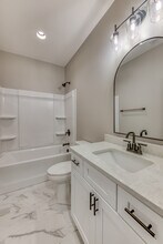 325 Monroe Dr in Bristol, TN - Building Photo - Building Photo