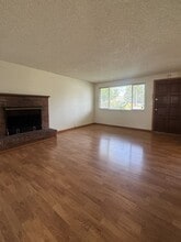 1106 Clinton Dr in Eugene, OR - Building Photo - Building Photo