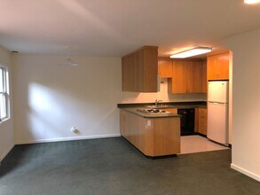 2436 Ellsworth St in Berkeley, CA - Building Photo - Building Photo